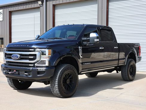 Used 2021 Ford F350 Platinum w/ Tremor Off-Road Package AWD/4WD image 8