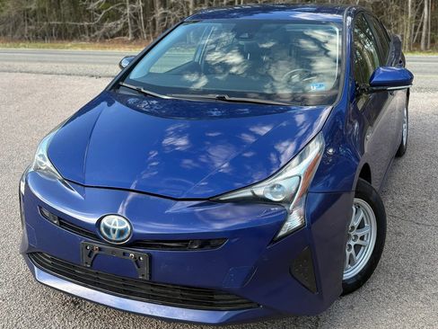 Used 2018 Toyota Prius Three image 54