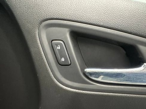 Used 2016 Chevrolet Colorado Z71 AWD/4WD image 28