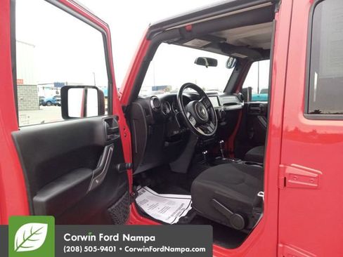 Used 2018 Jeep Wrangler Unlimited Sport w/ Connectivity Group image 9