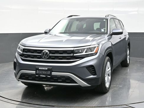 Used 2021 Volkswagen Atlas SE w/ Panoramic Sunroof Package image 2