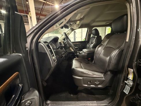 Used 2015 RAM 2500 Laramie AWD/4WD image 20