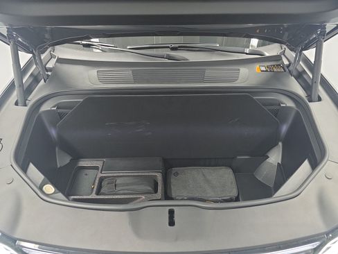 Used 2025 Rivian R1S Premium AWD/4WD image 14