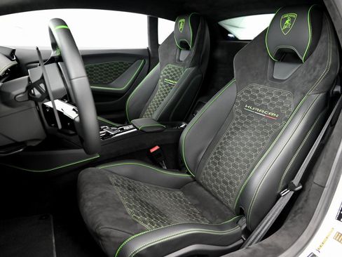 Used 2023 Lamborghini Huracan Tecnica image 6