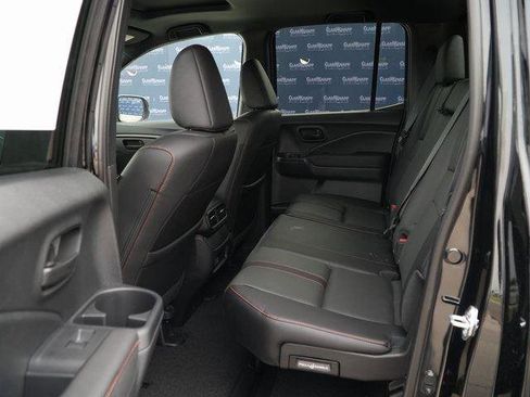 Used 2025 Honda Ridgeline TrailSport image 17