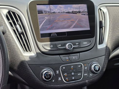 Used 2024 Chevrolet Malibu LT FWD image 13