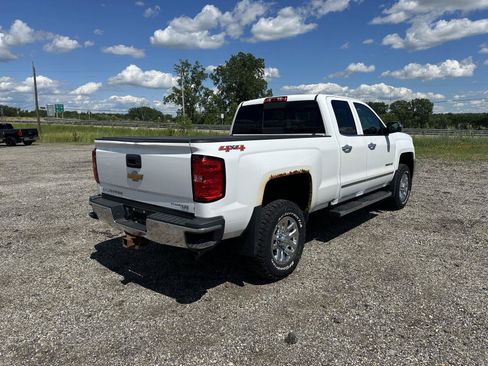 Used 2016 Chevrolet Silverado 2500 LTZ AWD/4WD image 3