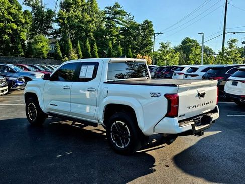 Used 2024 Toyota Tacoma TRD Sport AWD/4WD image 11