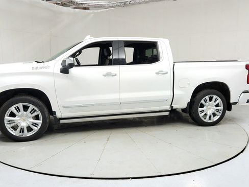 Certified 2023 Chevrolet Silverado 1500 High Country AWD/4WD image 2