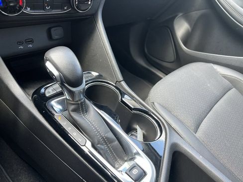 Used 2024 Buick Encore GX Preferred w/ Comfort Package FWD image 16