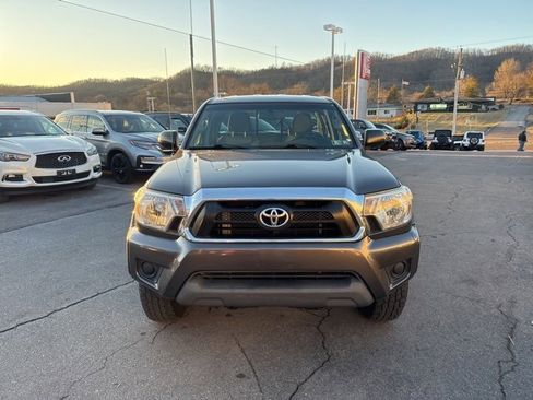 Used 2013 Toyota Tacoma 4x4 Access Cab image 3