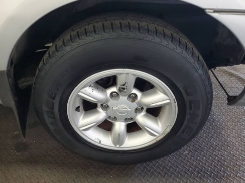 Used 2004 Nissan Frontier XE w/ (VTP) Value Truck Pkg RWD image 17