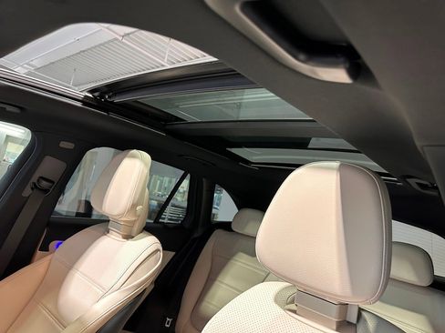 New 2025 Mercedes-Benz GLC 300 4MATIC image 13