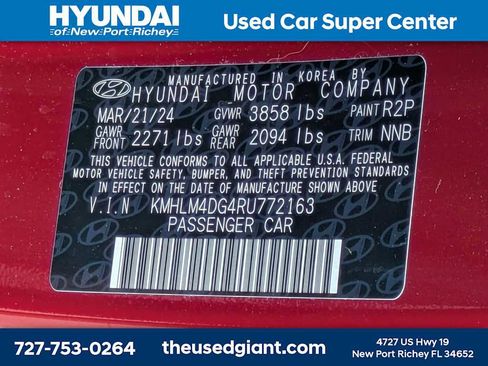 Used 2024 Hyundai Elantra SEL FWD image 32