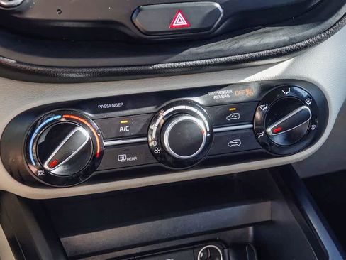 Certified 2023 Kia Soul LX w/ LX Technology Package image 21