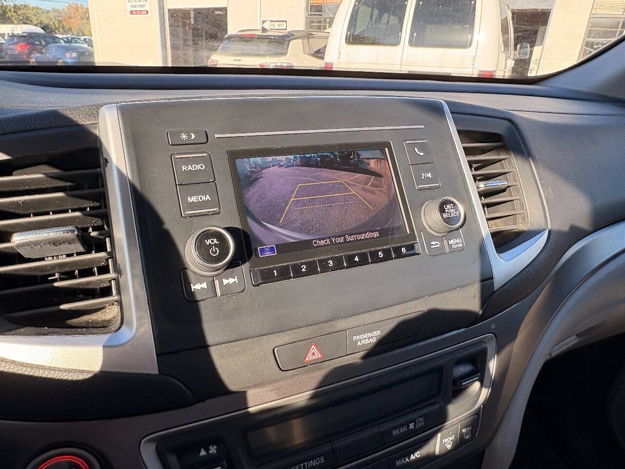 Used 2019 Honda Pilot LX image 27