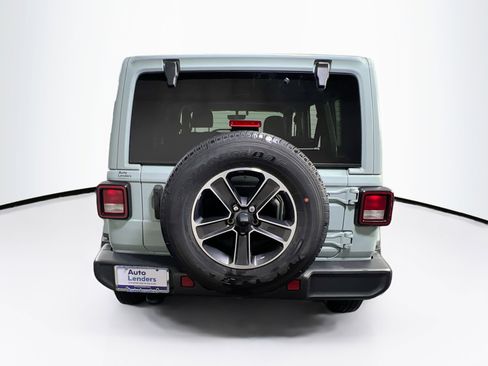 Used 2023 Jeep Wrangler Sahara image 6