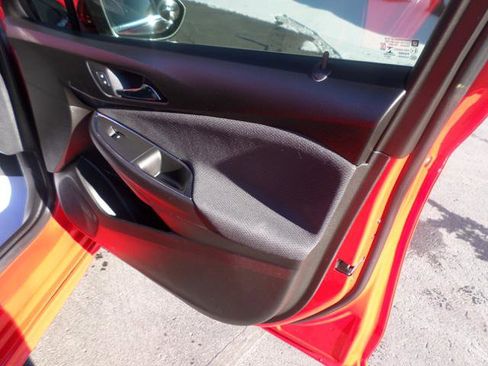 Used 2017 Chevrolet Cruze LT w/ Convenience Package image 31