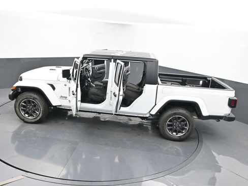 Used 2023 Jeep Gladiator Overland image 62