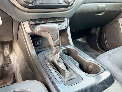 Used 2019 Chevrolet Colorado Z71 image 16