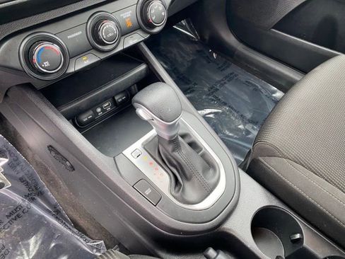 Used 2021 Kia Forte LXS FWD image 16