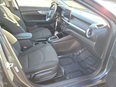 Used 2023 Kia Forte LXS image 14