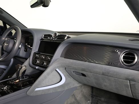 Used 2023 Bentley Bentayga Speed image 27