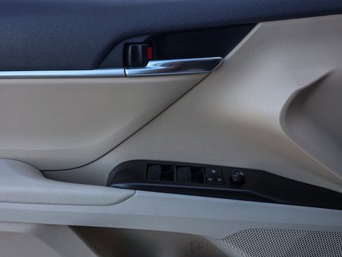 Used 2022 Toyota Camry LE image 23