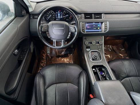 Used 2019 Land Rover Range Rover Evoque SE image 17
