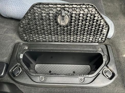 Used 2022 RAM 1500 Laramie AWD/4WD image 34