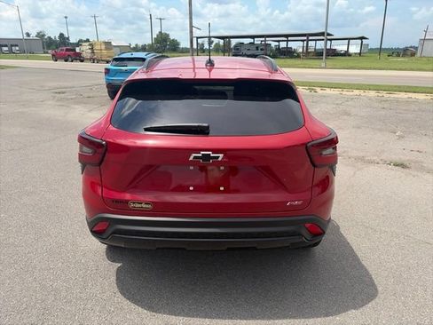 New 2026 Chevrolet Trax RS w/ Driver Confidence Package FWD image 5