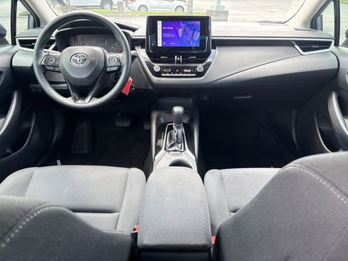 Used 2025 Toyota Corolla LE FWD image 19
