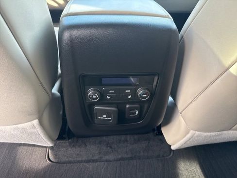 Used 2023 Buick Enclave Premium w/ Experience Buick Package image 24