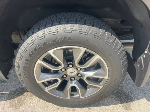 Used 2023 Chevrolet Silverado 1500 RST AWD/4WD image 28