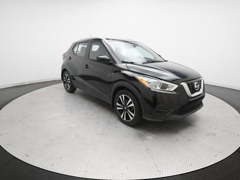 Used 2018 Nissan Kicks SV image 13