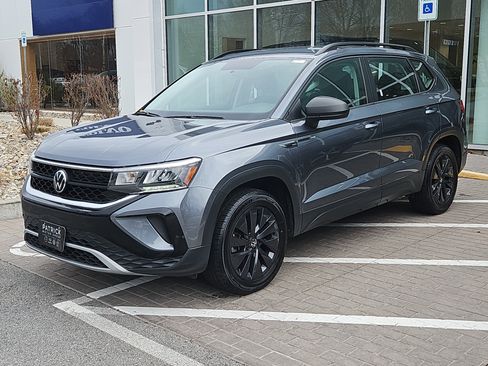 Certified 2022 Volkswagen Taos S image 21