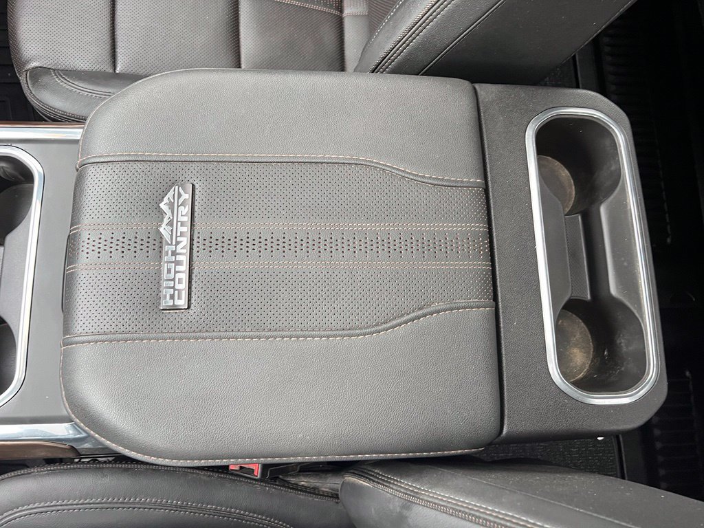 Used 2024 Chevrolet Silverado 3500 High Country w/ Technology Package AWD/4WD image 32