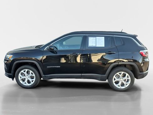 Used 2024 Jeep Compass Latitude AWD/4WD image 7