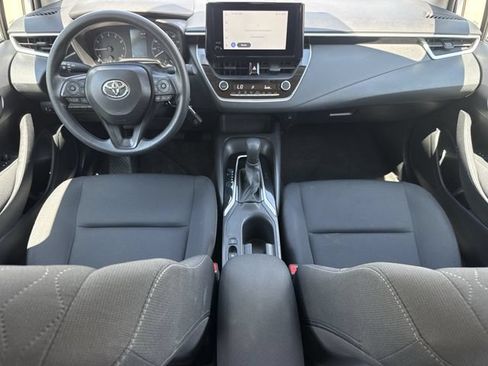 Used 2025 Toyota Corolla LE FWD image 11