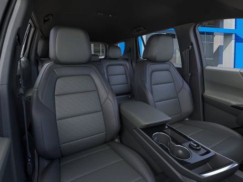 New 2026 Chevrolet Equinox LT w/ Convenience Package II image 16