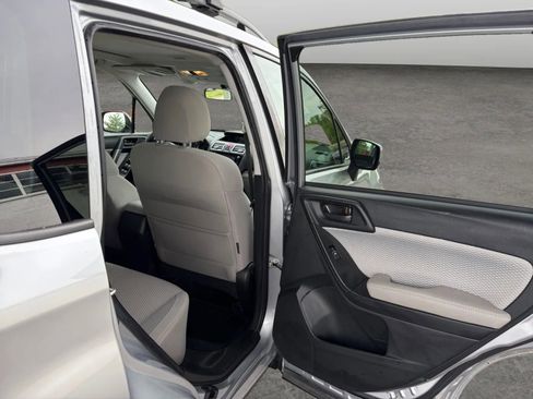 Used 2018 Subaru Forester 2.5i Premium AWD/4WD image 17