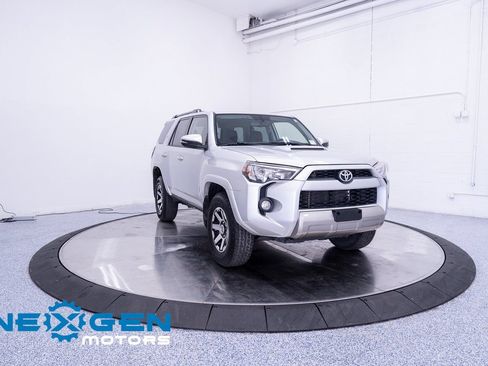Used 2019 Toyota 4Runner TRD Off-Road Premium AWD/4WD image 3