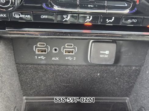 Used 2021 Jeep Grand Cherokee L Limited RWD image 25