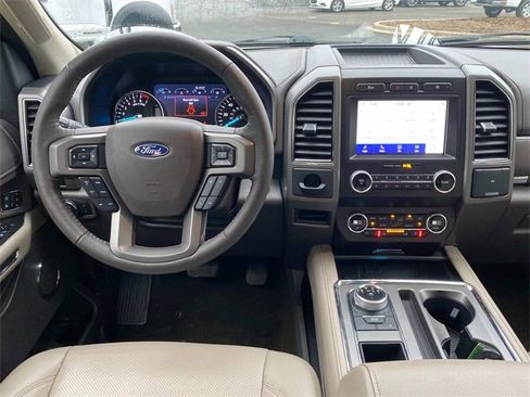 Used 2020 Ford Expedition XLT w/ Equipment Group 202A image 8