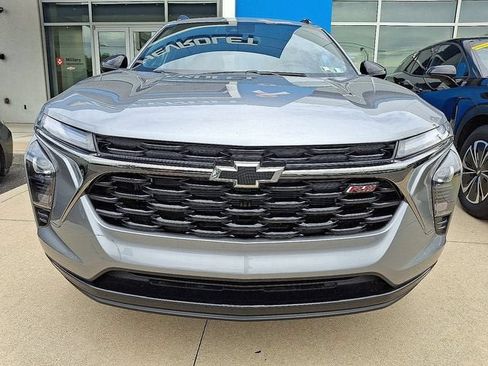 New 2026 Chevrolet Trax RS w/ Driver Confidence Package FWD image 2