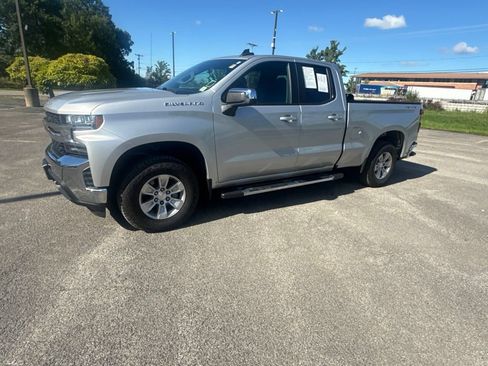 Used 2020 Chevrolet Silverado 1500 LT w/ All-Star Edition AWD/4WD image 3