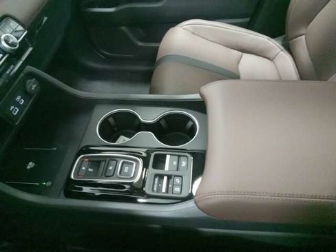 Used 2024 Honda Pilot Elite image 26