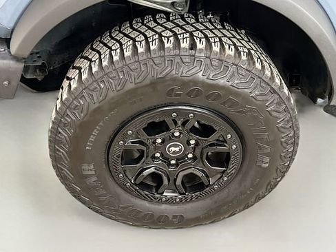 Used 2024 Ford Bronco Wildtrak image 30