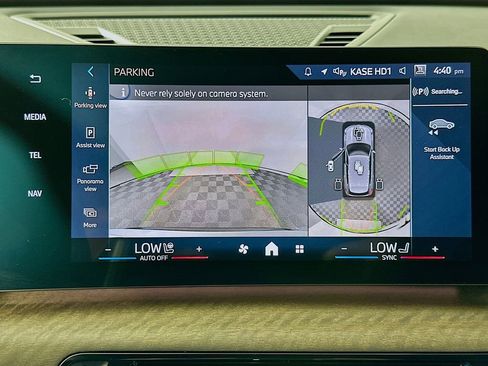 Used 2025 BMW X1 xDrive28i w/ Premium Package image 13