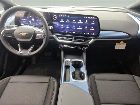 New 2026 Chevrolet Equinox EV LT image 9